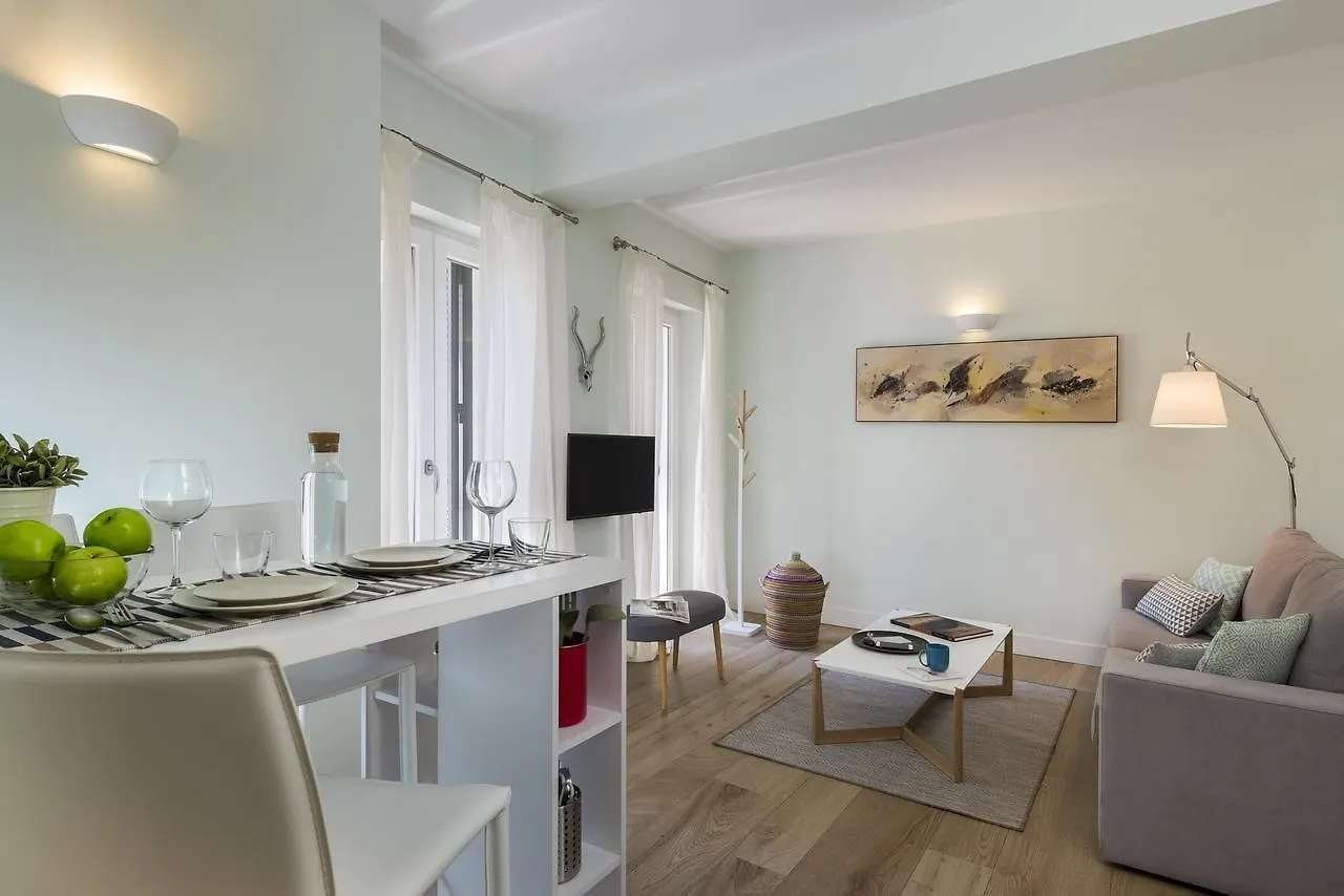 Apartamentos Plaza Nueva Seville Apartment